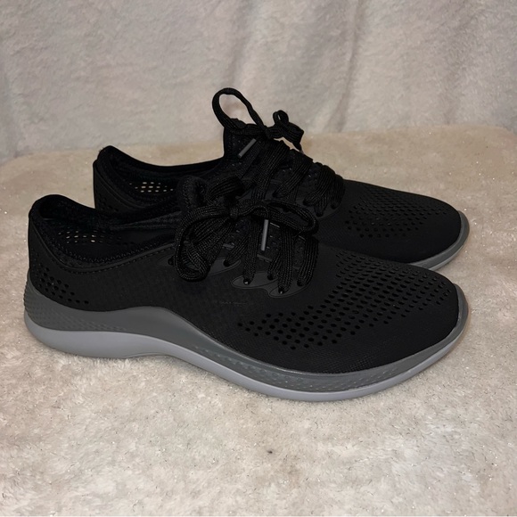 CROCS Other - Crocs shoes Men’s size 10